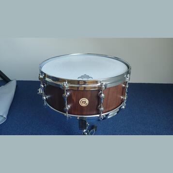 Brachtl drums snare ořech 14x5,5