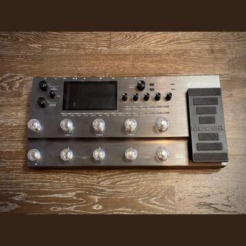 Kytarový multiefekt Mooer GE 300
