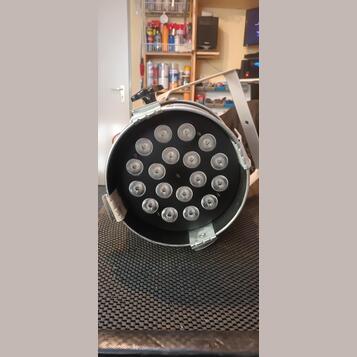 LED PAR64 18x8W - RGBW - QUAD Lightmaxx