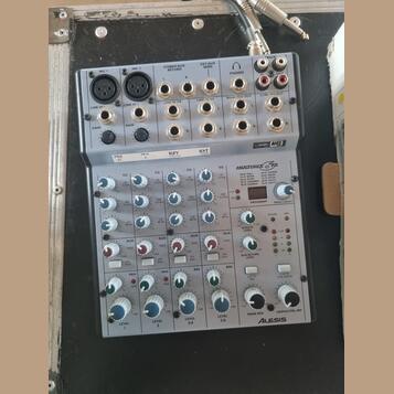 Prodám mix Alesis FX6
