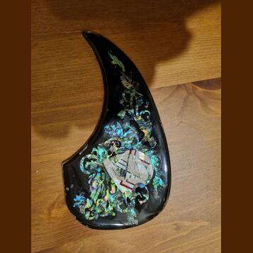 Pickguard na kytaru
