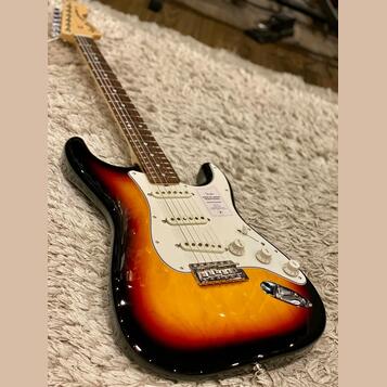 Fender Made in Japan Traditional 60 Stratocaster sunburst