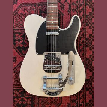 Fender Vintera baryton telecaster w bigsby