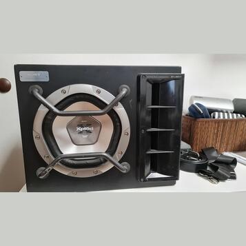 Masakr aktivní subwoofer do auta SONY XS-AW 81P