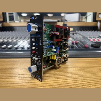 CAPI VP28 Mic Preamp/Mikrofonní předzesilovač Litz Wire