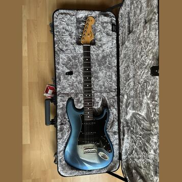 Fender American Professional II Dark Night