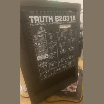 2 ks Behringer Truth B2031A Active Studiové Monitors  