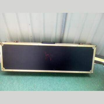 pevný kufr na pětioktávové klávesy - flightcase