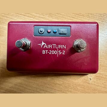 MIDI Bluetooth ovladač  AirTurn BT-200 S-2