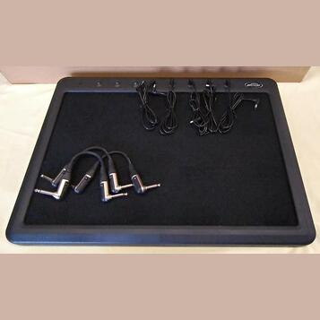 SKB 8 Port Powered Pedalboard
