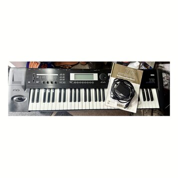 KORG TR 61