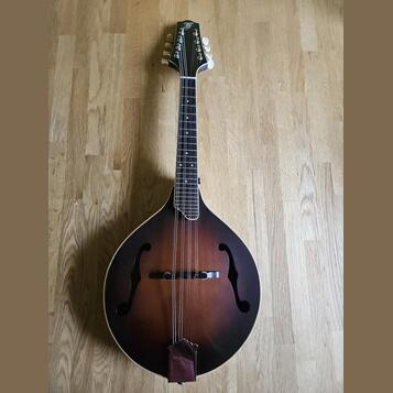 Celomasivní mandolína FURCH Ma-2 typ A