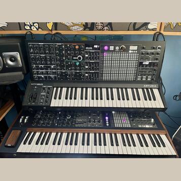Arturia Matrixbrute Noir, záruka +2yr, stav nového