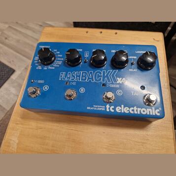 TC Electronic Flashback X4