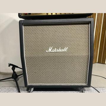 Marshall 1960AX Celestion G12 M