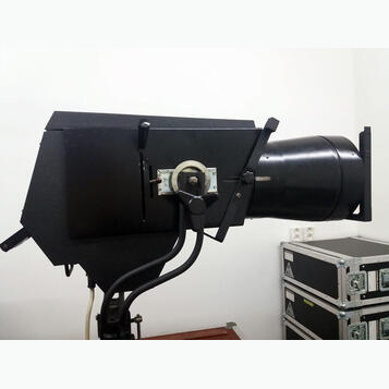 Divadelní sledovák, štych, světelné dělo 2000W, Follow spot