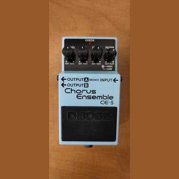 Boss CE-5 Chorus Ensemble (REZERVACE)