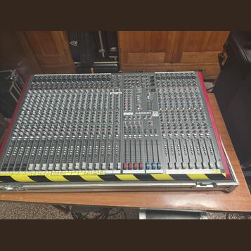Mix ZED 428  s casem