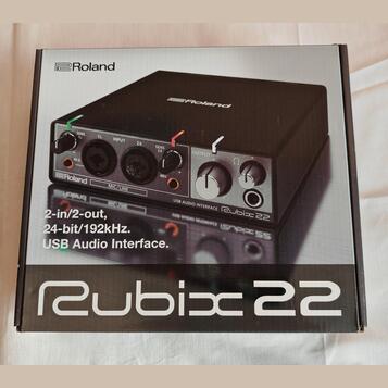Zvuková karta Roland Rubix 22