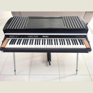 RHODES MARK II SeventyThree rok 1980 