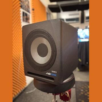 Studiovy subwoofer Swissonic Sub10