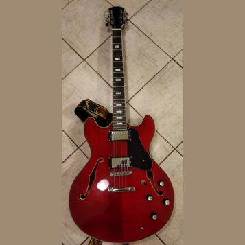 Semi-akustika Sire Larry Carlton H7 