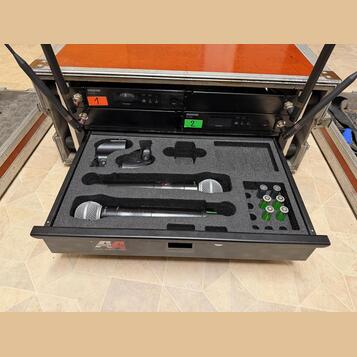 Shure QLXD/SM58 - 2ks + vybavený rack