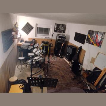 Studio pro Zkoušky/nahrávání/koncerty/trénin