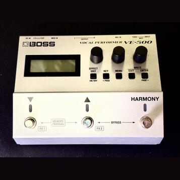 Boss VE-500 - vokální procesor na pedalboard