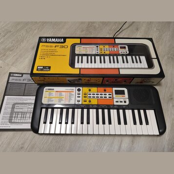 Keyboard yamaha PSS F30