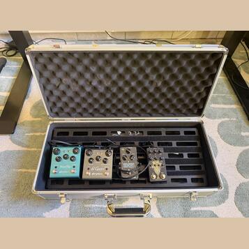 Rozprodej pedalboardu  