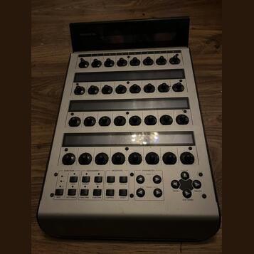 Mackie c4+ pro