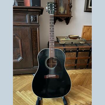 Raritní 1990 Gibson J-45 Factory Black! 4 vyrobený kus