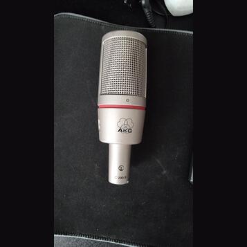 AKG
