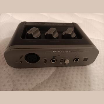 M-AUDIO Fast Track