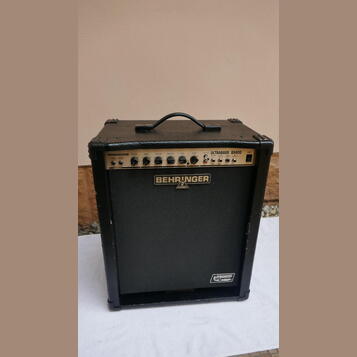 Zesilovač: Behringer ULTRABASS BX600