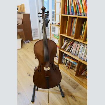 Francouzské violoncello 1/2