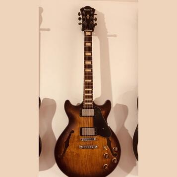 Ibanez AMV10A-TCL (Artcore Vintage) – Špičková semiakustika 