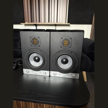 EVE SC207 studiové monitory