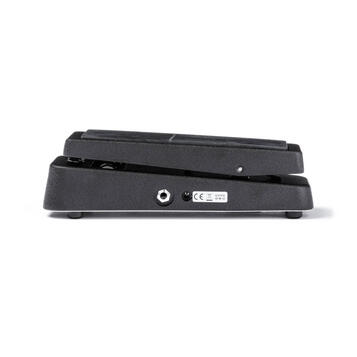 Dunlop crybaby GCB95 wah