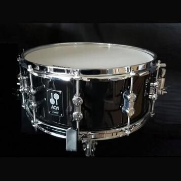 Prodám nepoužitý březový snare SONOR AQ1 14"x6",(1ks)