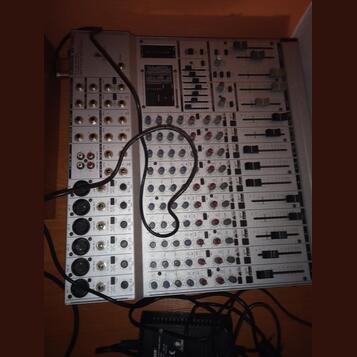 Behringer mx 1804x eurorack