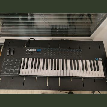Alesis VI49 MIDI klávesy