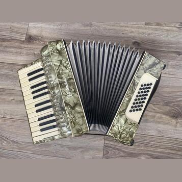 Harmonika Weltmeister Export 32 bass