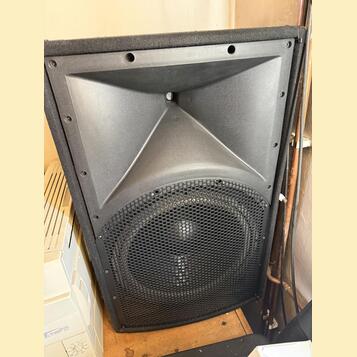 Reproduktorový box Cerwin-Vega INT-152V2