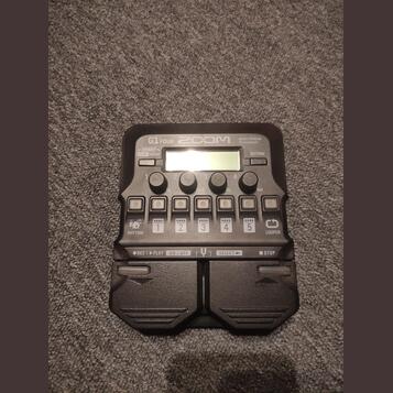 Multiefekt na kytaru Zoom G1 four