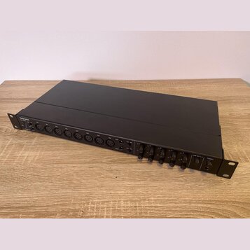 Tascam US 16x8