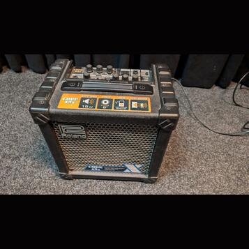 Kytarové kombo Roland Cube 15X