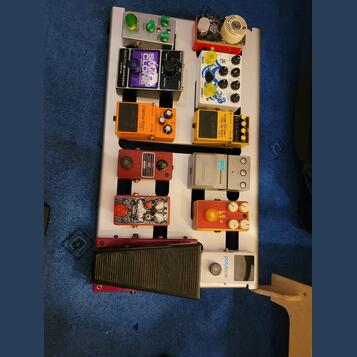 Vyměním velký pedalboard mono za menší 