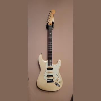 Fender american deluxe stratocaster 
